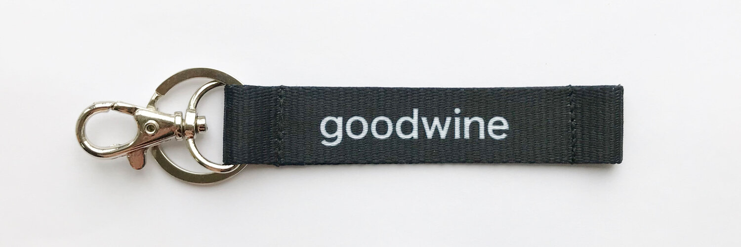 Брелок з лого GOODWINE Тканевый брелок с нанесением