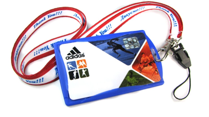 Друкований шнурок з карабіном та пластиковим роз'ємом з петлею Печатный шнурок с логотипом